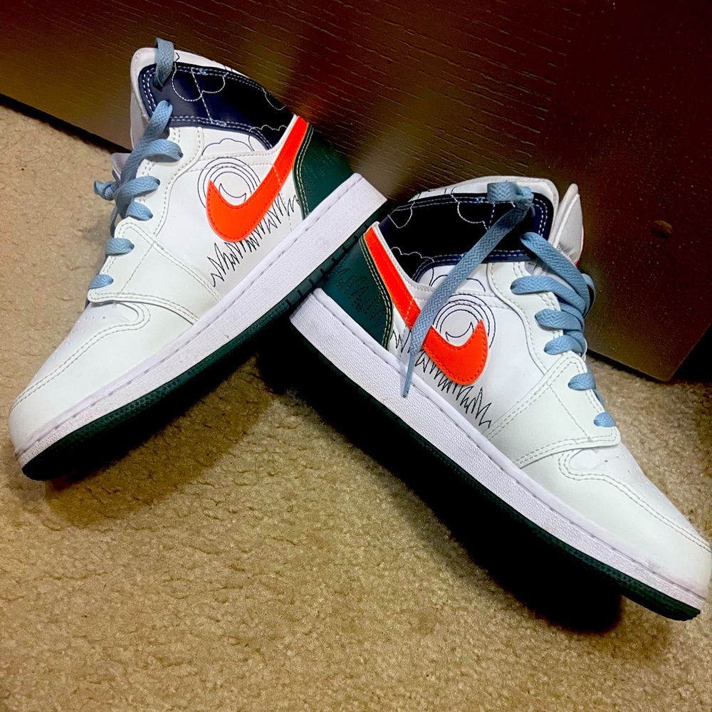Kids Nike dunks size 6